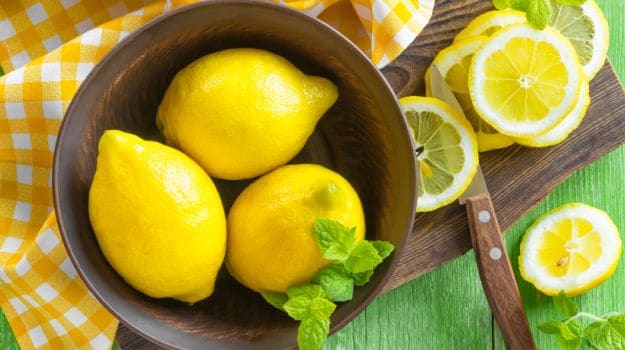10 Amazing Lemon Benefits
